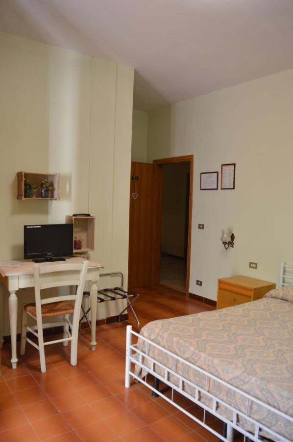 Hotel Il Poggetto Castellina Marittima Ngoại thất bức ảnh