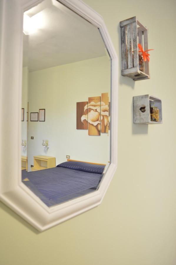 Hotel Il Poggetto Castellina Marittima Ngoại thất bức ảnh