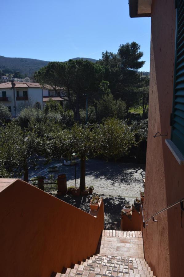 Hotel Il Poggetto Castellina Marittima Ngoại thất bức ảnh