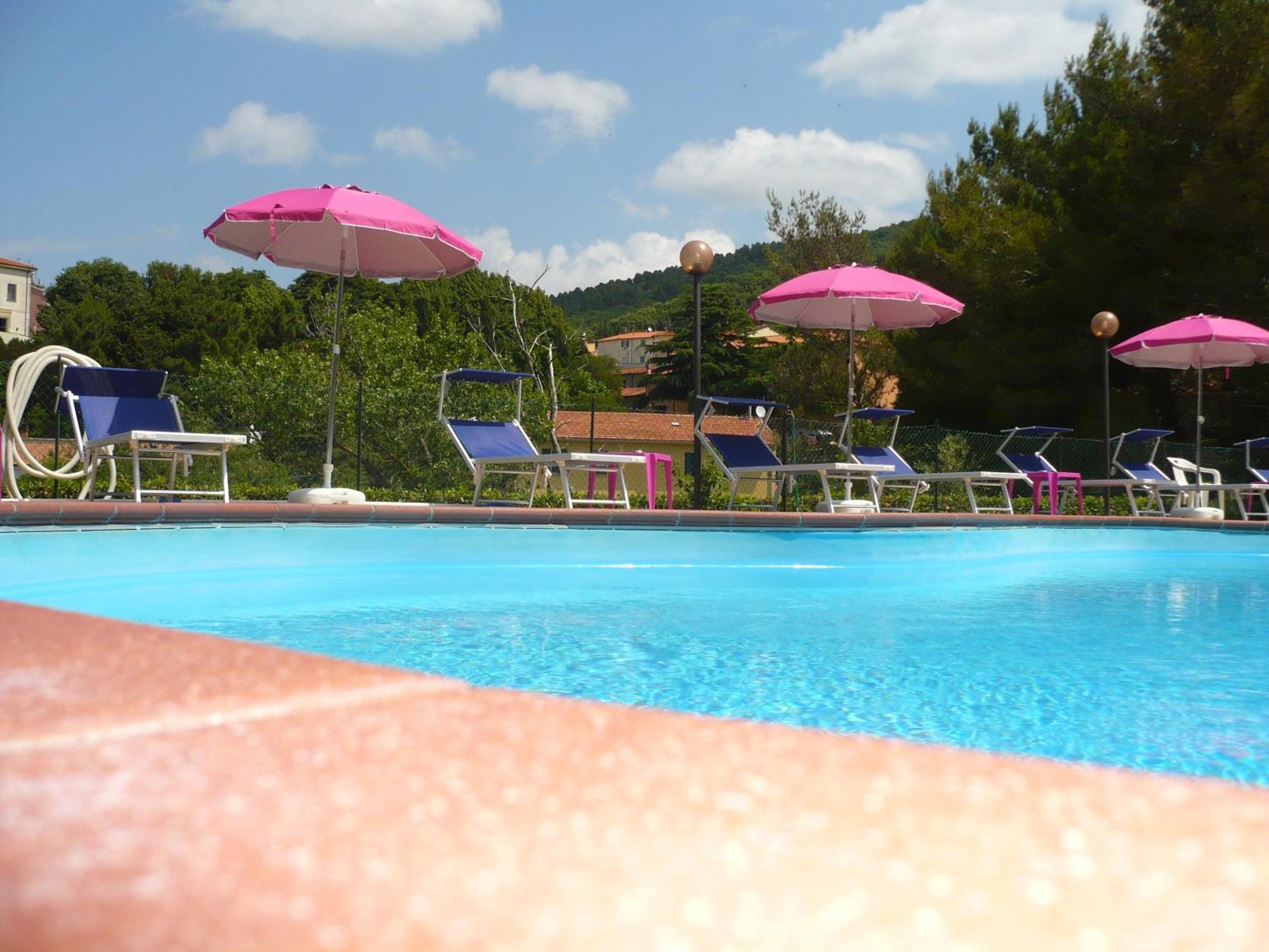 Hotel Il Poggetto Castellina Marittima Ngoại thất bức ảnh