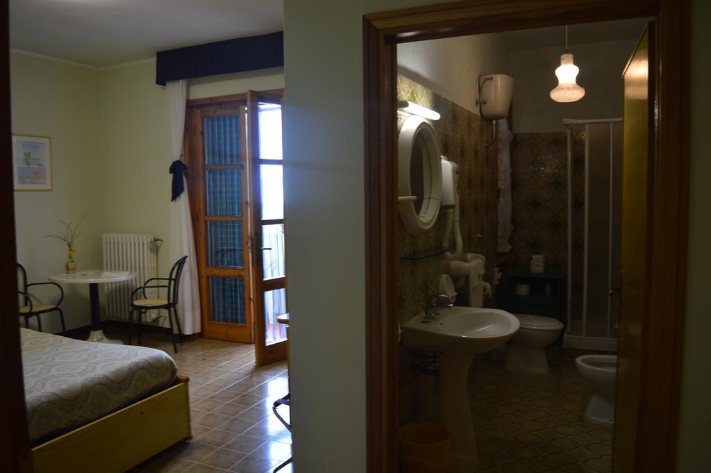 Hotel Il Poggetto Castellina Marittima Ngoại thất bức ảnh