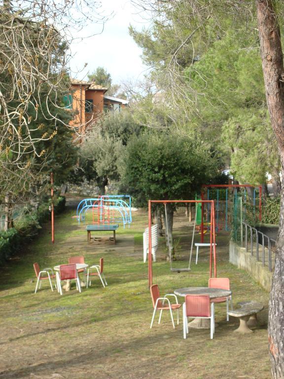 Hotel Il Poggetto Castellina Marittima Ngoại thất bức ảnh