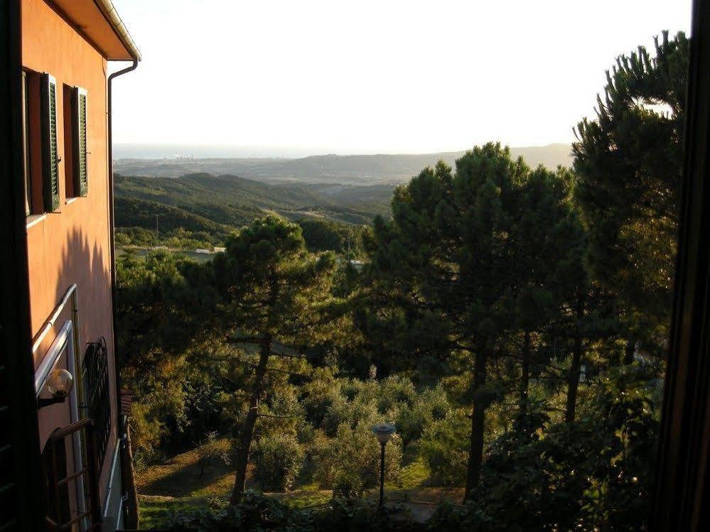 Hotel Il Poggetto Castellina Marittima Ngoại thất bức ảnh